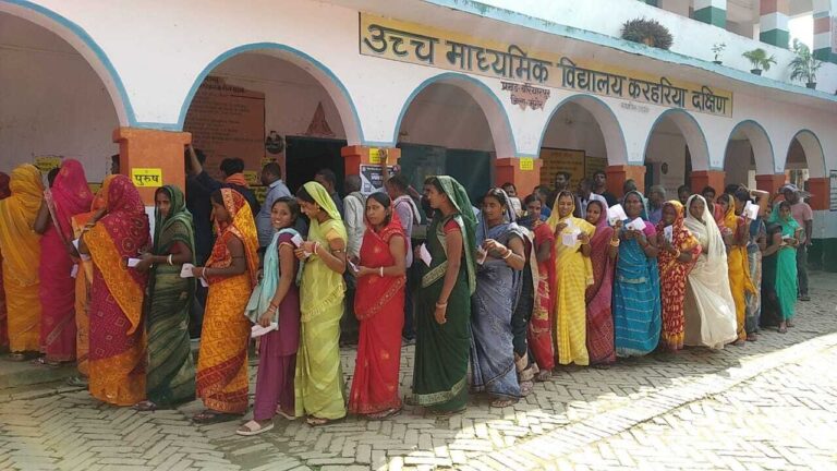 मुंगेर विधानसभा : बूथों पर महिला वोटरों का रहा दबदबा