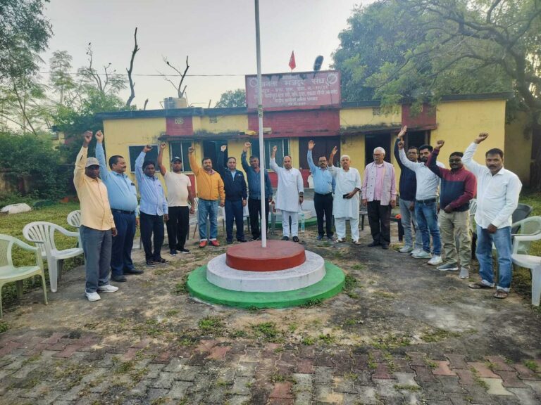 गलत कार्यों में लिप्त अधिकारी का खुल कर विरोध करें: कमलेश