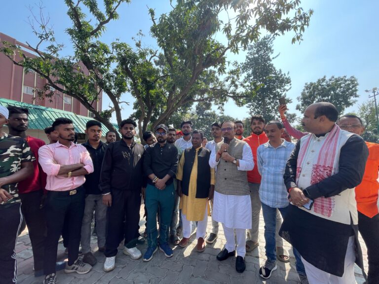 विद्यार्थी परिषद ने रन फॉर डेमोक्रेसी के माध्यम से चलाया मतदान जागरूकता अभियान