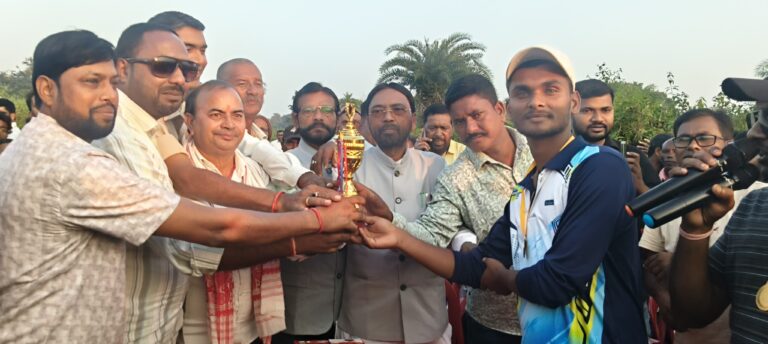 Deoghar news : स्टार इलेवन ने 68 रनों से मैच जीत कर टूर्नामेंट पर जमाया कब्जा