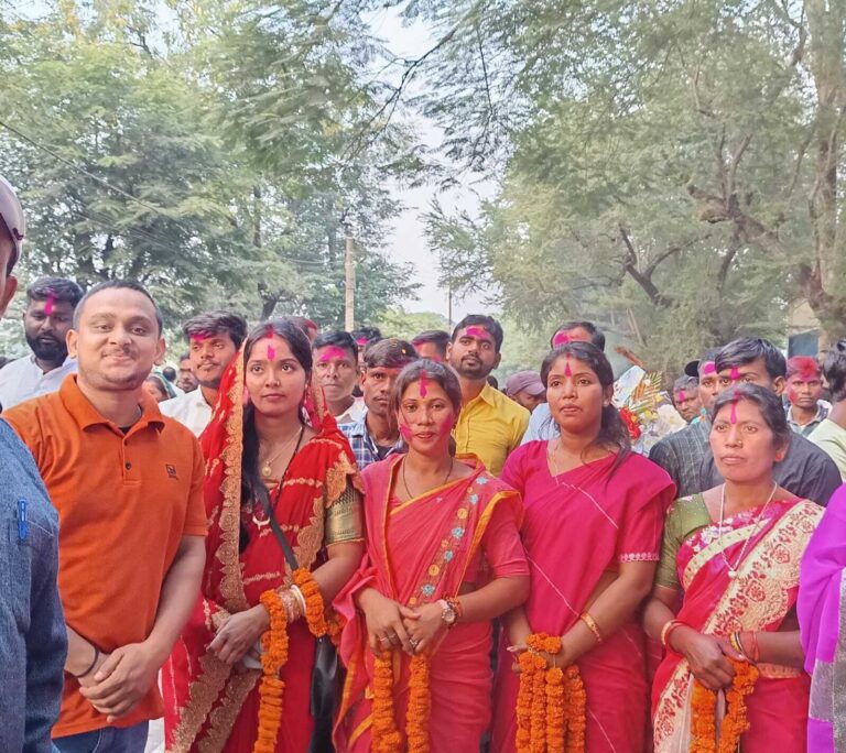 पूजा-अर्चना के बाद भाजपा प्रत्याशी ने मतगणना कक्ष में किया प्रवेश
