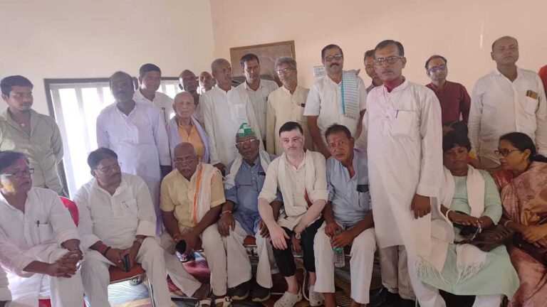 कार्यकर्ताओं ने जीत पर जताया हर्ष