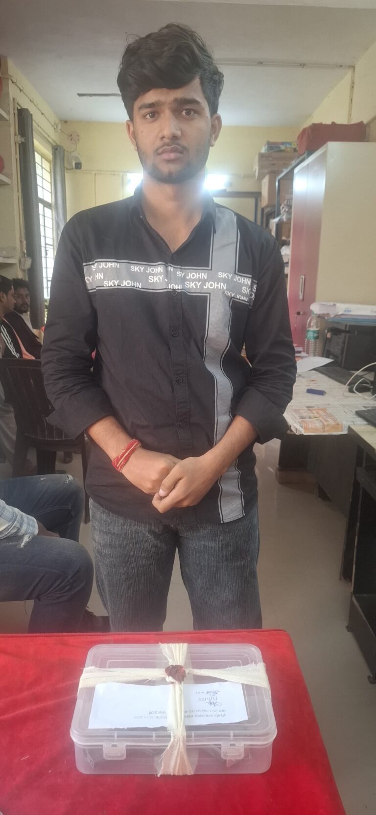 पिस्टल व बाइक के साथ युवक गिरफ्तार