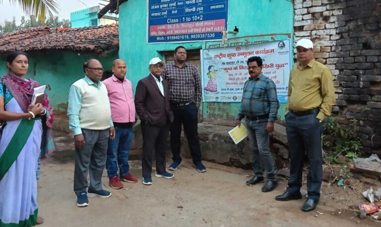 Deoghar News : कुष्ठ खोज अभियान की प्रगति का केंद्रीय टीम ने लिया फीडबैक