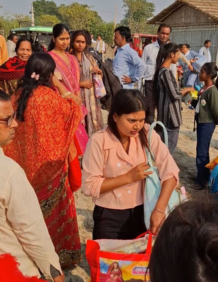 मनिहारी-साहिबगंज गंगा नदी पर स्टीमर सेवा चालू