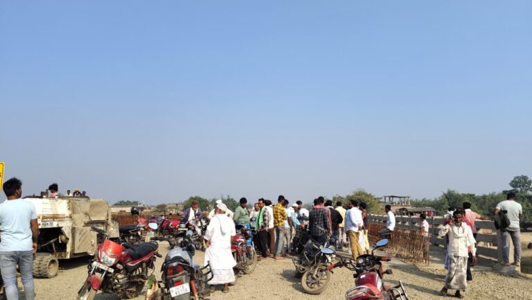 सड़क चौड़ीकरण से ग्रामीणों को परेशानी, सुविधा के लिए वैकल्पिक छोटी सड़क, पैदल पथ, क्रॉस फ्लाइओवर बनाये सरकार