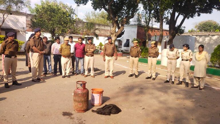 मंगल कारा में अग्निशमन कर्मियों ने मॉक ड्रिल कर किया जागरूक