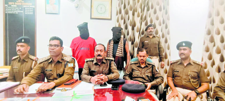 Chaibasa News : सुमित हत्याकांड का मुख्य आरोपी मदन शर्मा व कट्टा सप्लायर मारकंडेय गिरफ्तार