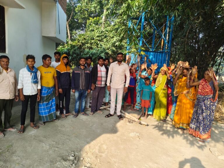 Motihari: छह माह से नलजल योजना बंद, नहीं मिल रहा शुद्ध पानी, प्रदर्शन