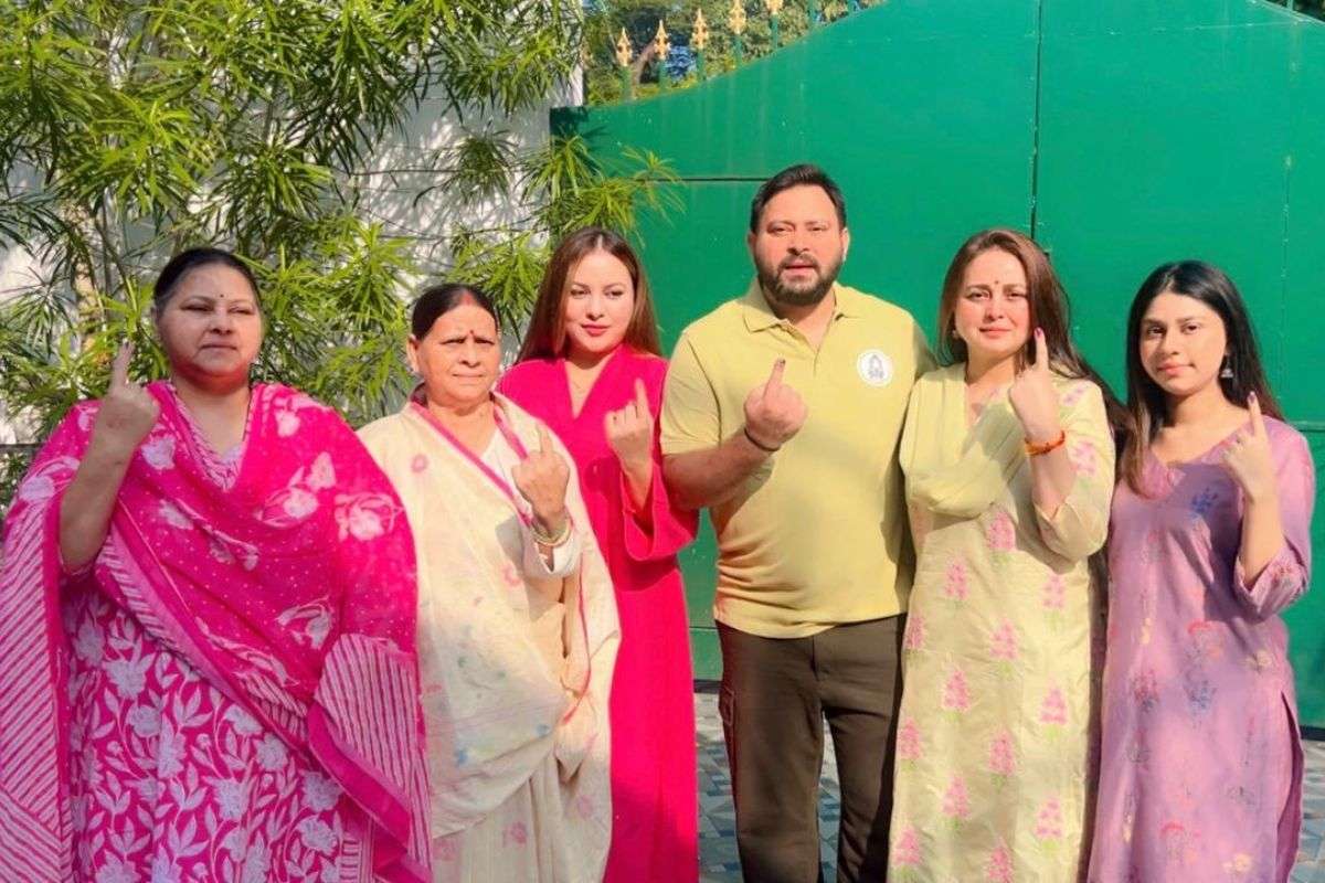 lalu family voting bihar| Lalu's family casts their votes in Patna