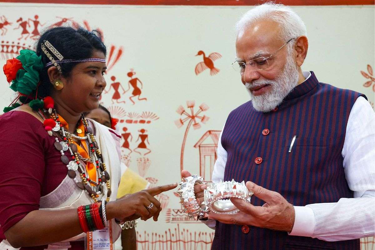 pm modi in Tribal Freedom Fighters Museum