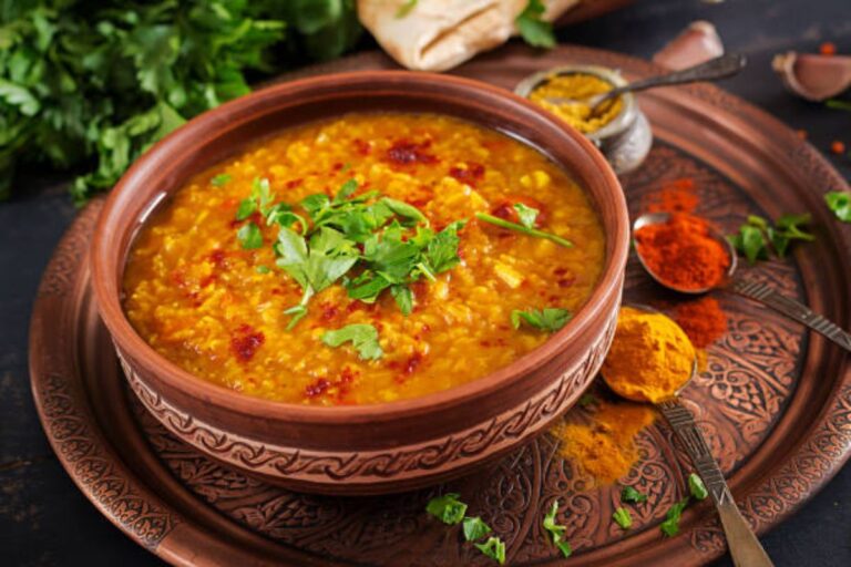 Batkar Curry Recipe: स्वाद में बेमिसाल है छत्तीसगढ़ की बटकर करी, बार-बार खाने का करेगा दिल