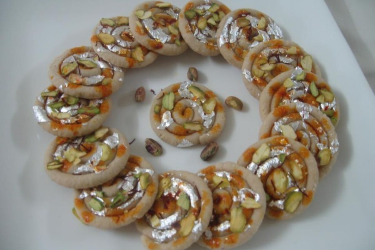 Easy way to make Kaju Jalebi Recipe