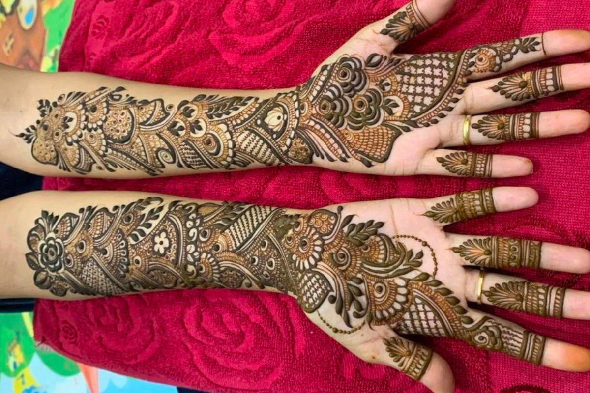 Bel Mehndi Designs: हाथों पर बेल की तरह लिपटती ये खूबसूरत और ट्रेंडिंग मेहंदी डिजाइन्स, हर फंक्शन के लिए परफेक्ट 6 Heavy Bel Mehndi Design