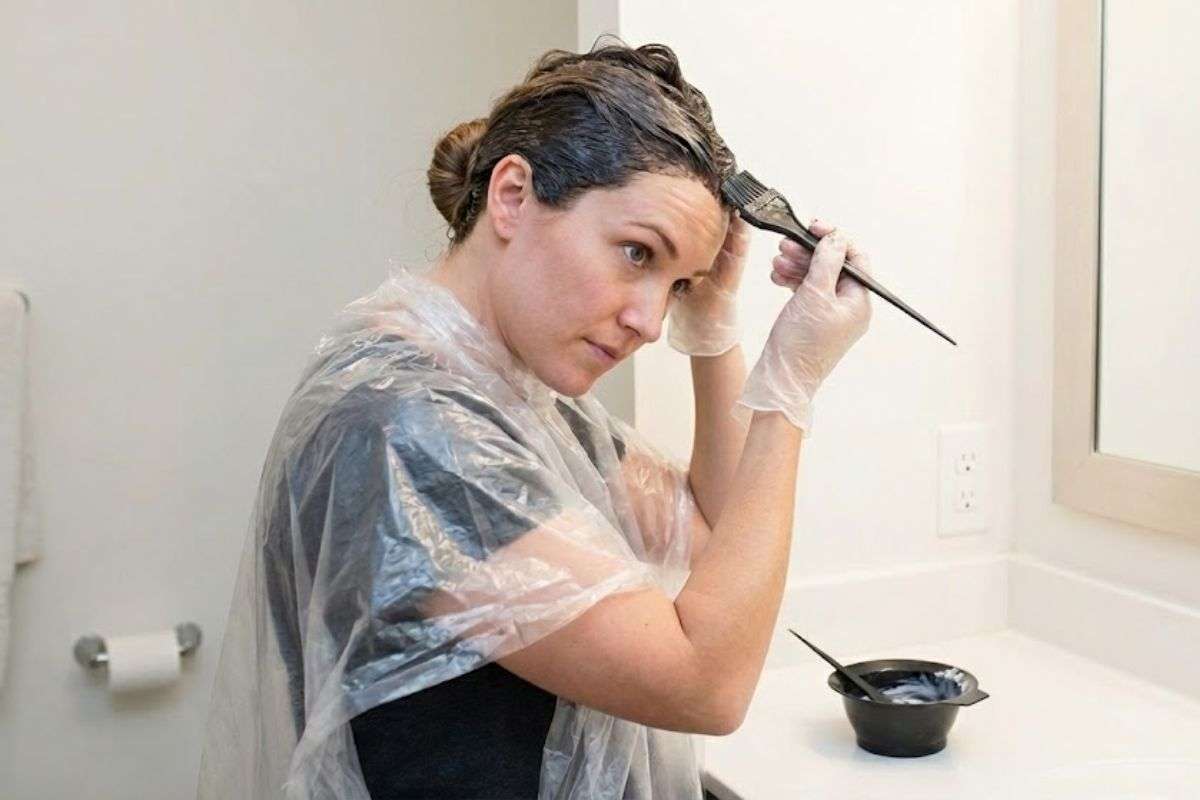 How To Apply Hair Colour