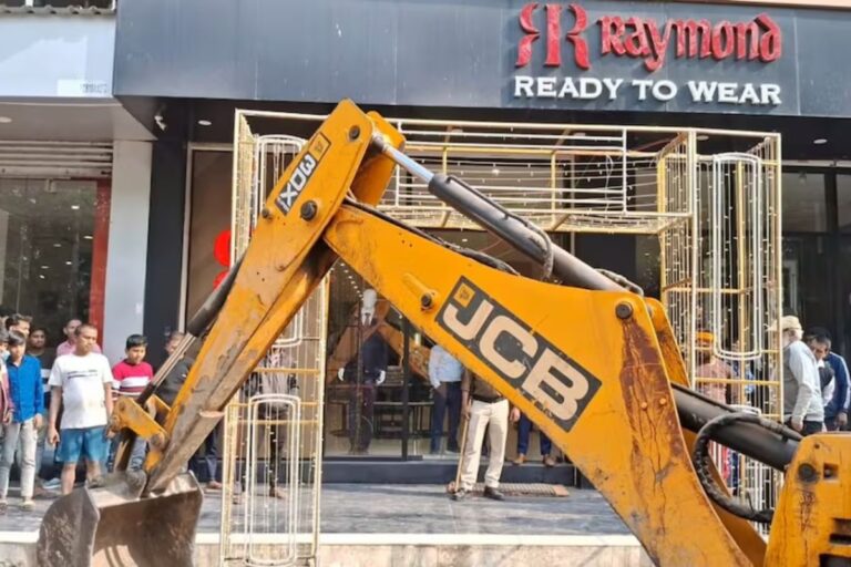 बिहार के इस शहर में गरजेगा सरकार का बुलडोजर, 150 से अधिक दुकानदारों को थमाया गया नोटिस 