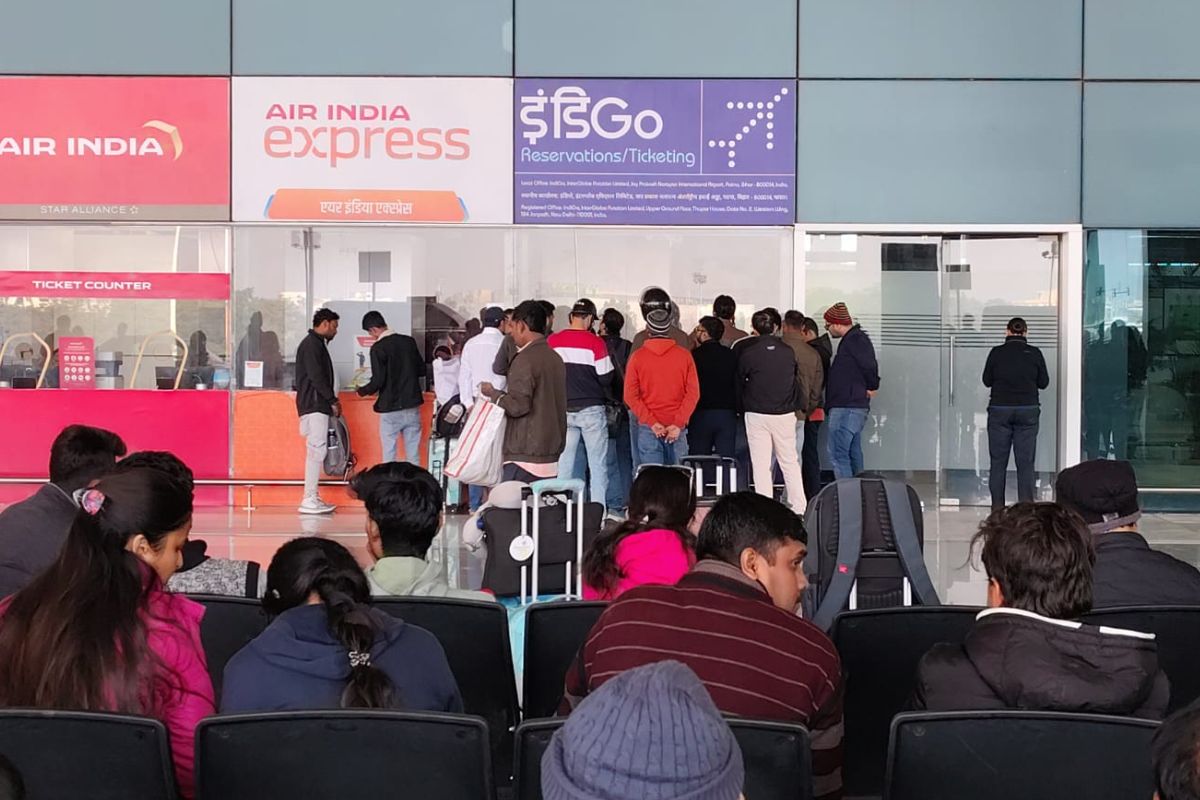 Indigo Crisis Passengers with children stranded Patna airport 11 flights cancelled