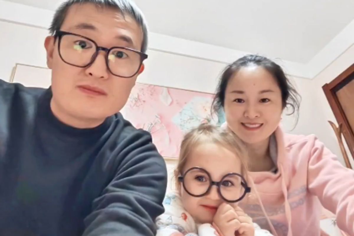 Chinese Couple fair skinned and blonde hair and blue eyed daughter shocking result DNA Test.