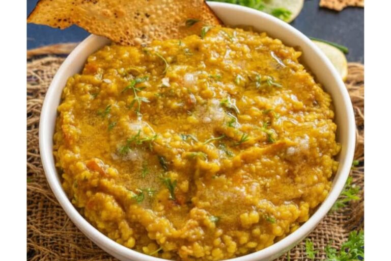 Jowar Vegetable Khichdi: सर्दियों के लिए परफेक्ट ग्लूटेन-फ्री और हेल्दी मील – ज्वार वेजीटेबल खिचड़ी