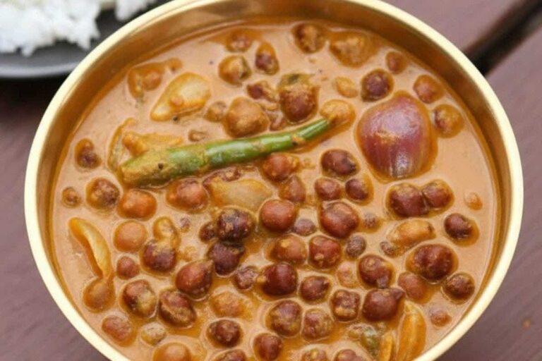 Kadala Curry Recipe: काले चने से बनाएं यह क्रीमी, मसालेदार और ट्रेडिशनल साउथ इंडियन कडाला करी
