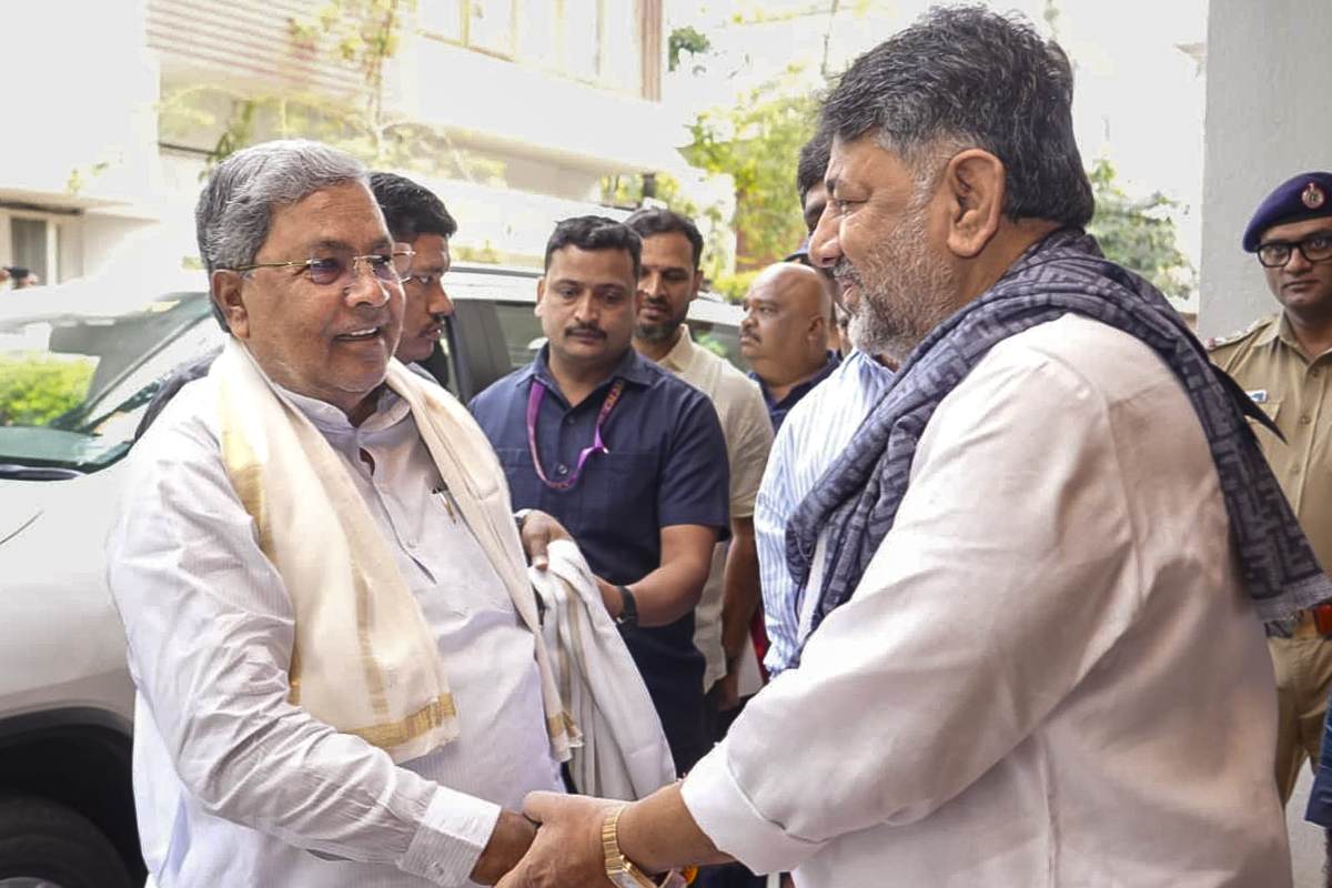 Karnataka CM Siddaramaiah with DK Shivkumar