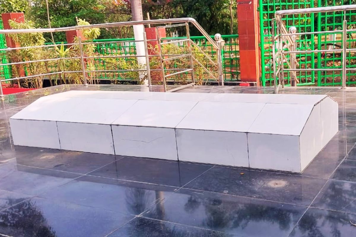 खरसावां गोलीकांड के शहीदों की पहचान के लिए बनेगी उच्चस्तरीय न्यायिक जांच समिति, विधानसभा में बोले मंत्री योगेंद्र प्रसाद 1 Kharsawan Golikand Shaheed Bedi