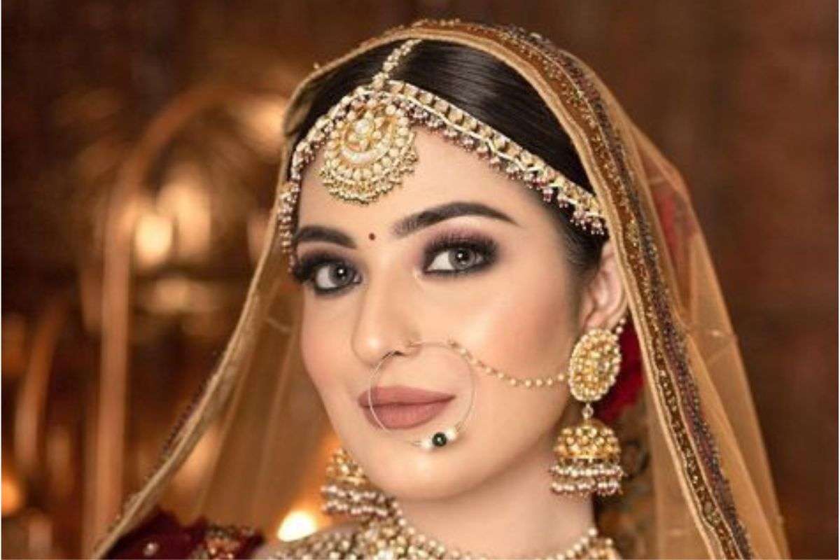 Latest Bridal Dupatta Draping Styles 2026: लेटेस्ट ब्राइडल दुपट्टा ड्रेपिंग स्टाइल्स,जो हर लुक को देंगे राॅयल टच 4 Latest Bridal Dupatta Draping Styles 2026 1