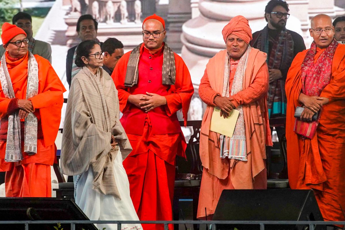 Mamata Banerjee Inaugurated Durga Angan