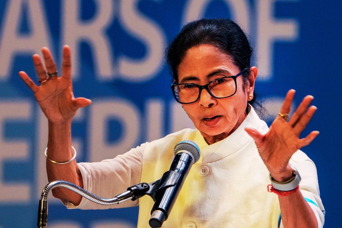 बंगाल चुनाव से पहले ममता बनर्जी ने की रोजगार गारंटी योजना ‘कर्मश्री’ की घोषणा, जी-रामजी के लिए केंद्र पर बोला हमला