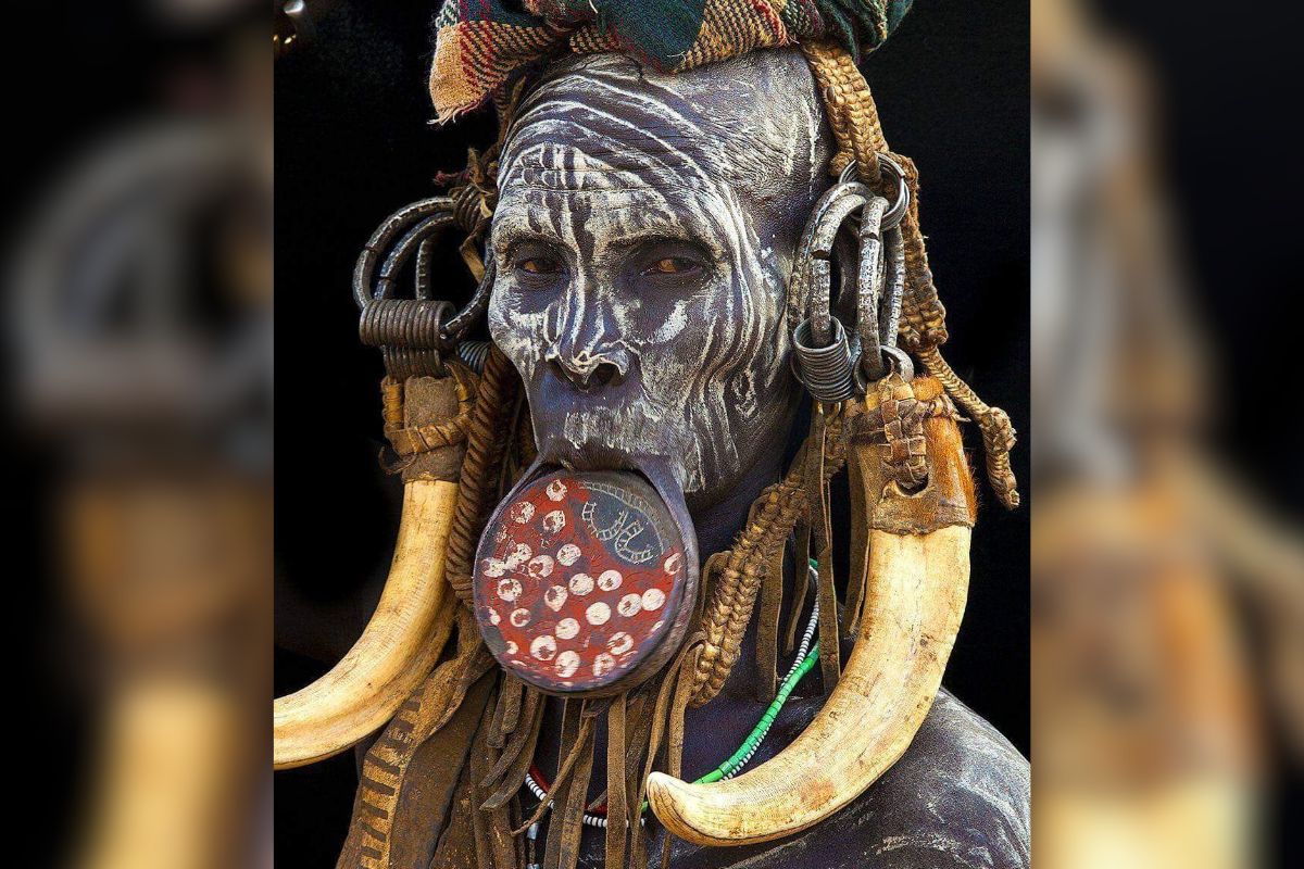Mursi Tribe World's Most Dangerous Ethnic Group.