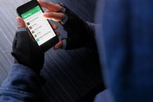 New Year Whatsapp Scams: वॉट्सऐप पर आ रही नए साल की बधाइयां हो सकती हैं स्कैम, जानें कैसे रहे सेफ