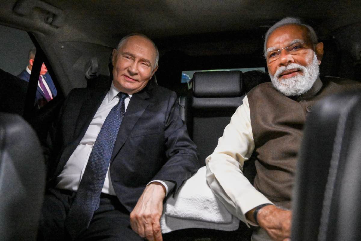 PM Modi and Putin in Car