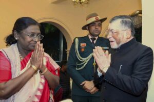 राष्ट्रपति द्रौपदी मुर्मू के काफिले में घुसा स्कूटी सवार!