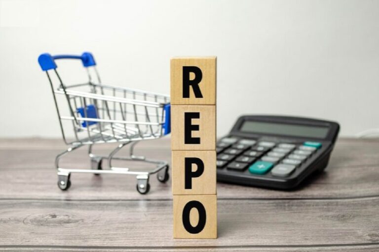 RBI Repo Rate: ब्याज दरों में 0.25% कटौती कर सकता है आरबीआई, 5 दिसंबर को रेपो रेट का ऐलान