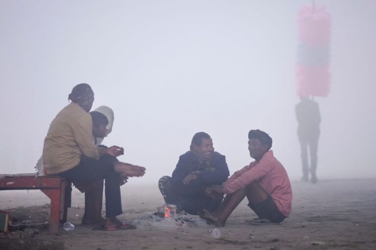Rajasthan Weather: राजस्थान में कोहरे और ठंड का डबल अटैक, 27 दिसंबर तक जारी रहेगा शीतलहर का प्रकोप