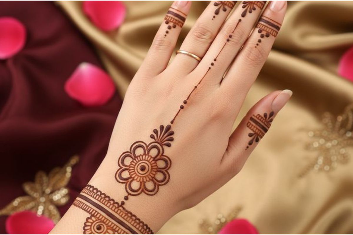 New Year Special Mehndi Design 2026: पार्टी लुक के लिए 5 मिनट में बनाएं ये 5 ट्रेंडी और ग्लॉसी मेहंदी डिजाइन 4 Stylish Chain Ring Design