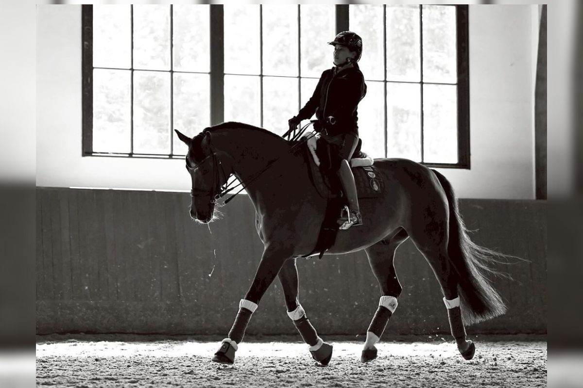 घुड़सवारी की फैन, सेना में मेजर और फैशन क्वीन, थाई राजकुमारी के शौक और जलवे देख हो जाएंगे हैरान 2 Thailand Princess Sirivannavari Nariratana 4