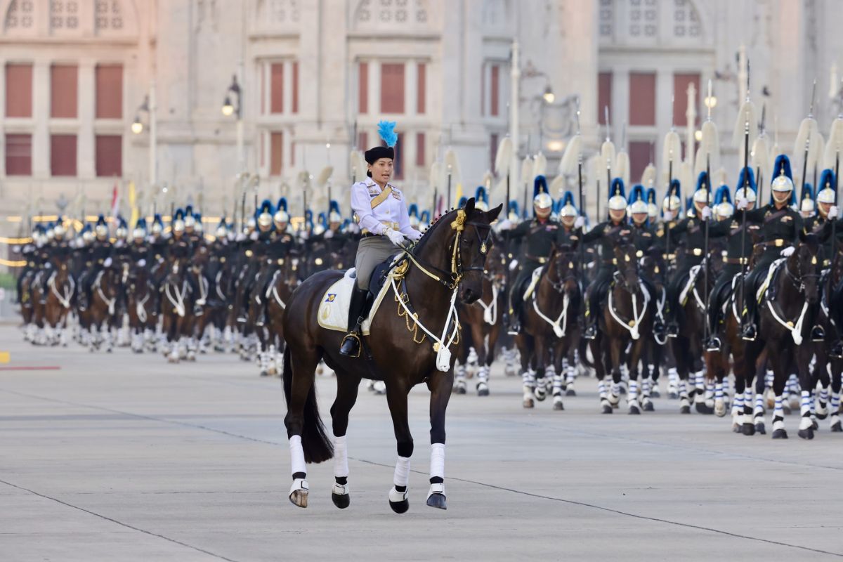 घुड़सवारी की फैन, सेना में मेजर और फैशन क्वीन, थाई राजकुमारी के शौक और जलवे देख हो जाएंगे हैरान 7 Thailand Princess Sirivannavari Nariratana 6 1