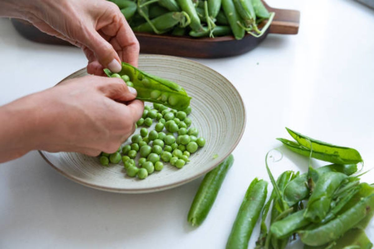 Tips for Peeling Peas