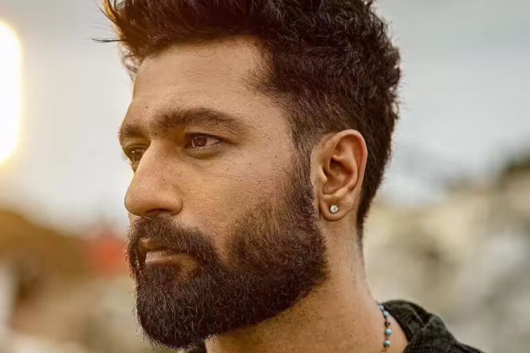 Vicky Kaushal: पिता बनने के बाद पहली बार अवॉर्ड लेने पहुंचे विक्की, बेटे के नाम किया सम्मान