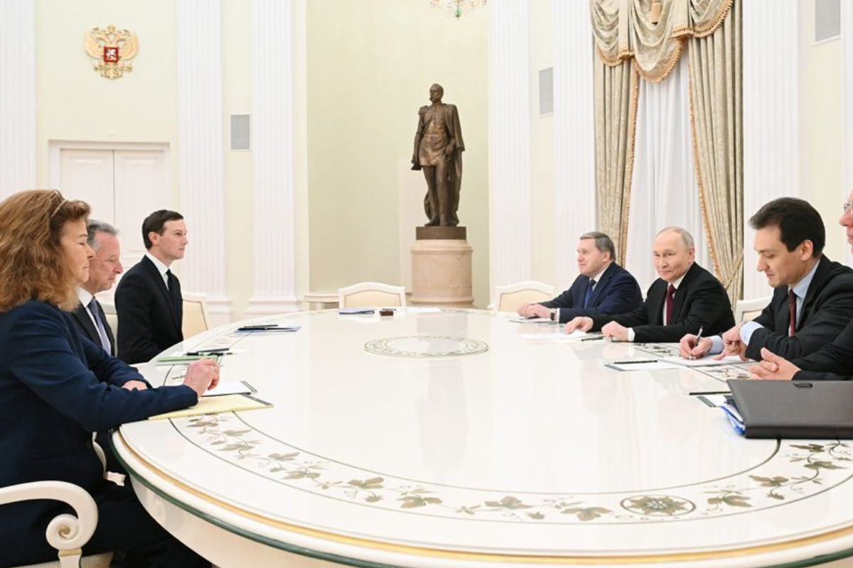 No Compromise on Ukraine Peace Plan says Russia after meeting with Witkoff and Kushner.