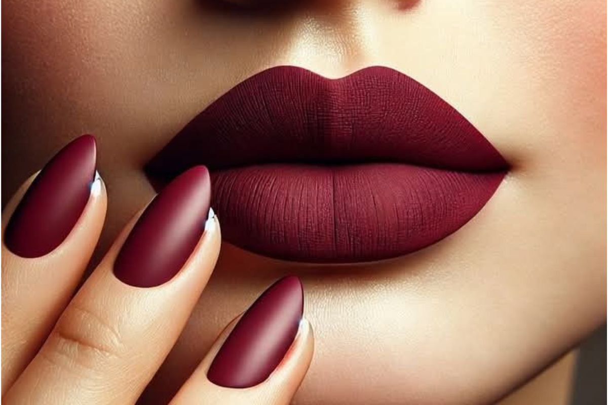 Winter Lipstick Shades 2026: डीप वॉर्म और ट्रेंडिंग शेड्स जो आपकी स्किन टोन पर देंगे रॉयल लुक 4 Winter Lipstick Shades 2026