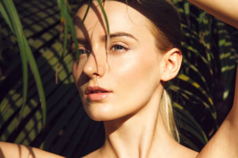 Winter Skin Care Tips: इन विंटर केयर टिप्स से दूर होगी त्वचा की परेशानी, चेहरे पर आएगी चमक  