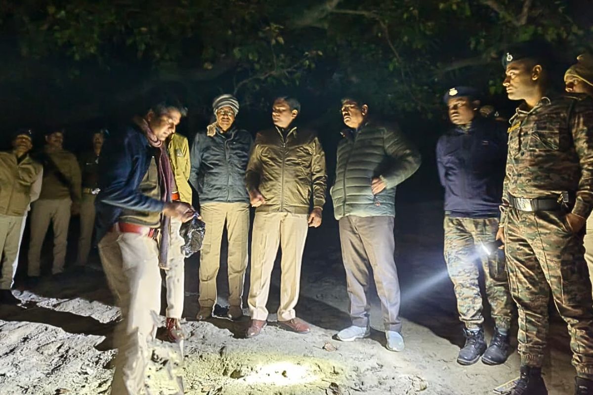 chhapra encounter news| In Chhapra, liquor mafia Ajay Rai was shot by the police.