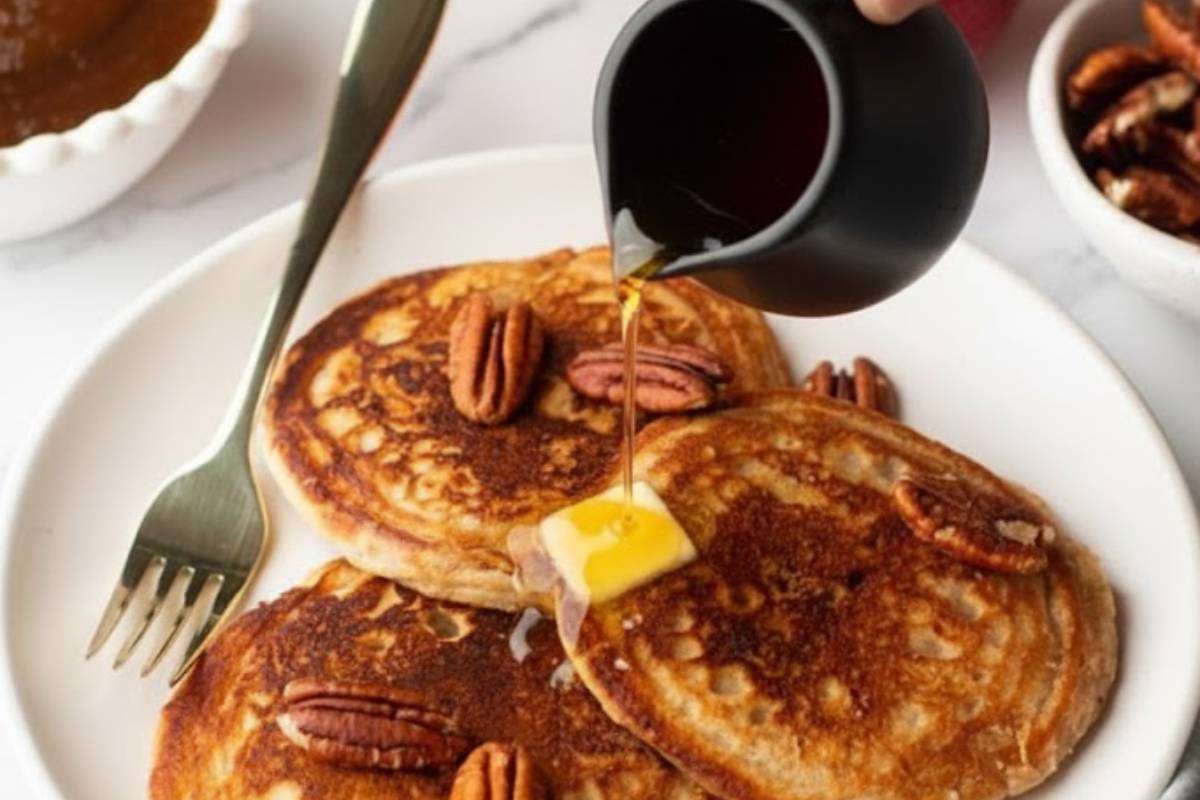 Healthy Eggless Apple Pancake Recipe