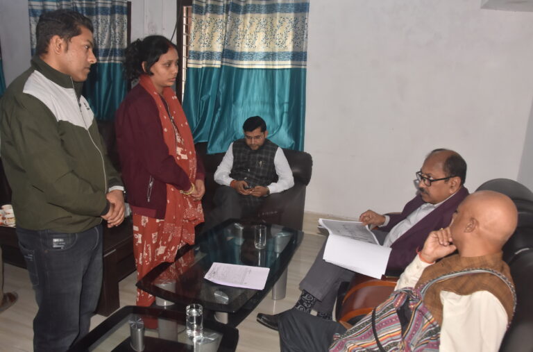 पांच वर्ष में नहीं हुआ समाधान तो छात्र संवाद में की शिकायत
