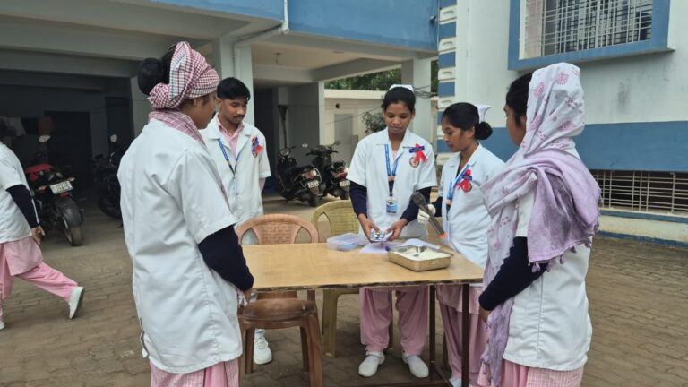 Chaibasa News : सामूहिक प्रयास से ही एड्स पर नियंत्रण संभव
