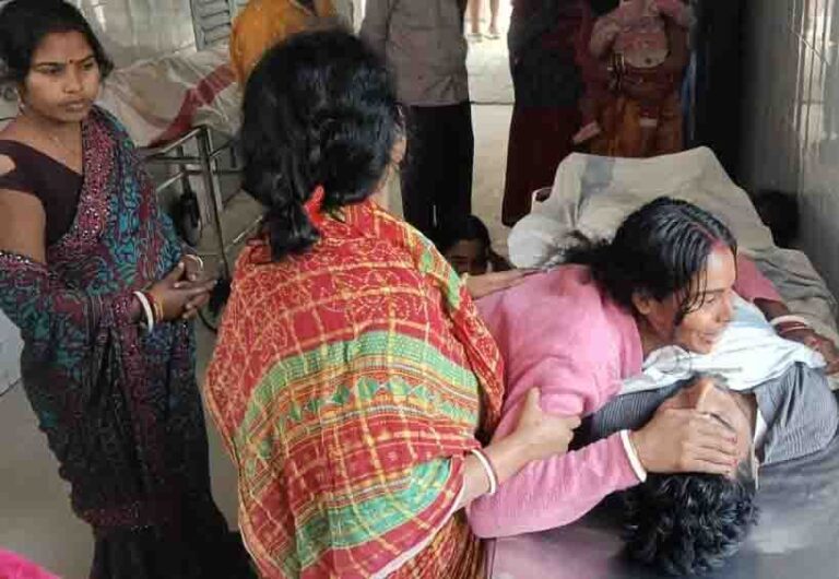 कर्ज में डूबे व्यवसायी ने अपने टेंट हाउस में फंदे से लटक दी जान