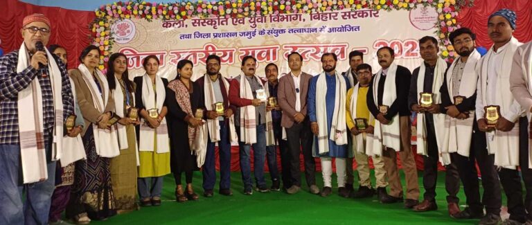 भाषण, चित्रकला, कविता लेखन में युवाओं ने दिखायी रचनात्मक प्रतिभा