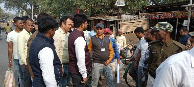 अतिक्रमण हटाने से पहले वेडिंग जोन के लिए कार्यपालक पदाधिकारी ने किया निरीक्षण